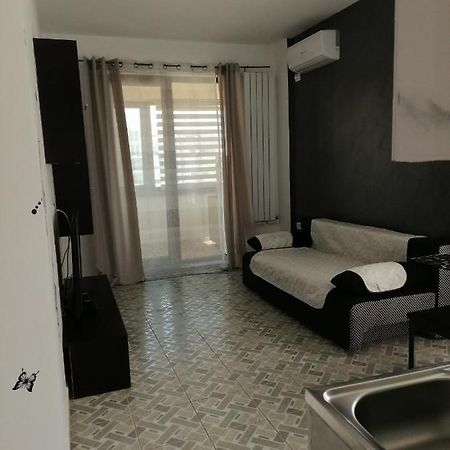 Apartmán Adina Năvodari Exteriér fotografie